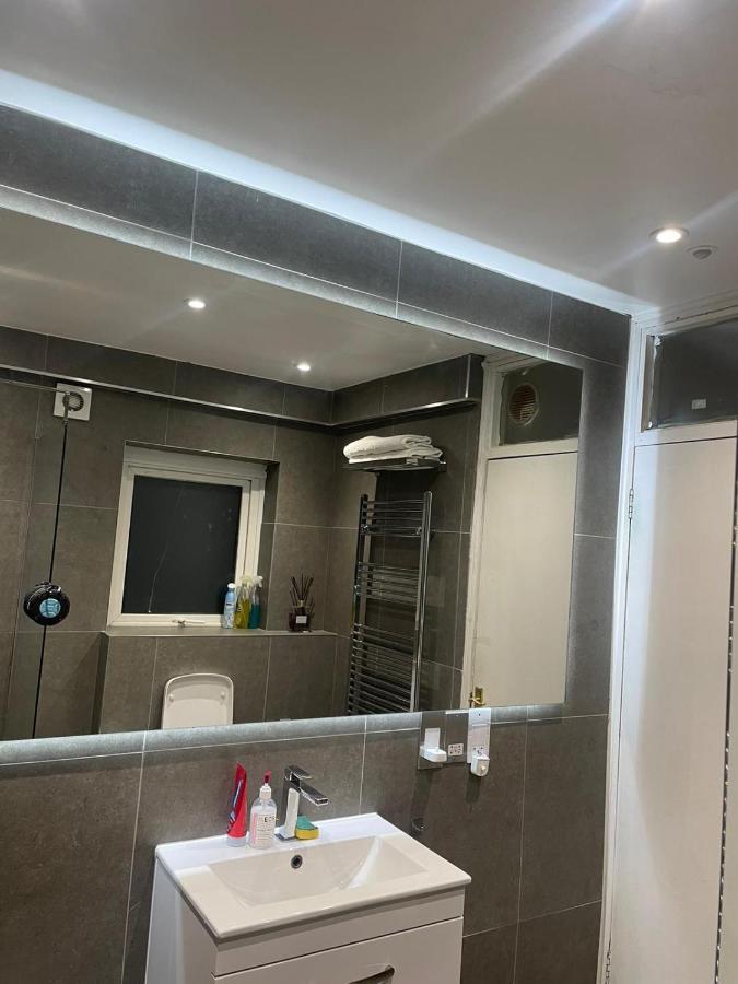 Balham, South London Spacious Guest House 5, 6 Rooms Available Экстерьер фото